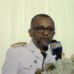 දුම්රිය තිබෙන්නේ අවදානම් තත්ත්වයක(VIDEO)