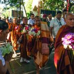 දඹුල්ල රජ මහා විහාරයෙන් ආරම්භ වු සාම පාගමන(photo)