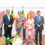 සේවා කාලය අවසන් කර මෙරටින් නික්ම යන ශ්‍රී ලංකාවේ නේපාල තානාපතිවරයා අග්‍රාමාත්‍යවරිය හමුවෙයි.(video)