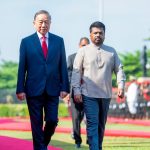 වියට්නාම් සමාජවාදී ජනරජයේ ජනාධිපතිවරයාට ජනාධිපති කාර්යාල  පරිශ්‍රයේදී උණුසුම් පිළිගැනීමක්