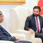 සමුගැනීමේ නිල හමුවක්