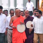පොසොන් පෙහෝ දින ආගමික වැඩසටහන් සඳහා ජනපති එක් වෙයි