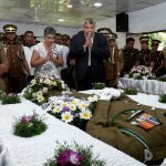 මියගිය බන්ධනාගාර නිලධාරීන්ට  අධිකරණ ඇමැති අවසන් ගෞරව දක්වයි.
