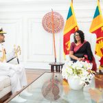 අභිනව නාවික හමුදාපති, අග්‍රාමාත්‍යතුමිය හමුවෙයි