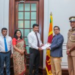 කමිටු වාර්තාව ජනාධිපති ලේකම්වරයාට භාර දෙයි