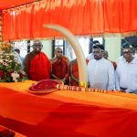 අතිපූජ්‍ය කැප්පෙටියාගොඩ සිරිවිමල නායක ස්වාමීන් වහන්සේගේශ්‍රී දේහයට ජනපති අවසන් ගෞරව දක්වයි