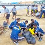 ඉන්දීය සහ ශ්‍රී ලංකා නාවික හමුදා එක්ව වෙරළ පිරිසිදු කිරීමේ වැඩසටහනක් ගාලු මුවදොරදී  