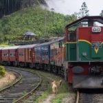 අයහපත් කාලගුණික තත්ත්වය හේතුවෙන් රඹුක්කන – පේරාදෙණිය, ගම්පොල අතර දුම්රිය ධාවනය තාවකාලිකව නවතී