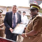 බන්ධනාගාරය යනු සමාජයෙන් වෙන්වු වෙනම ලෝකයක් නොව එය අපේ සමාජයේම ප්‍රතිබිම්බයක්.
